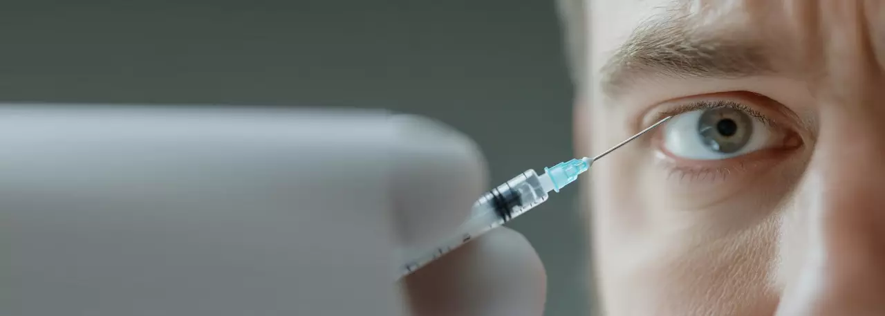 Субконъюнктивальная инъекция
