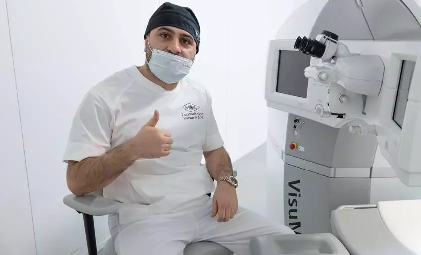 Скидка 15% на лазерную коррекцию ReLEx SMILE, Femto LASIK и Super Femto-Lasik у главного врача клиники!